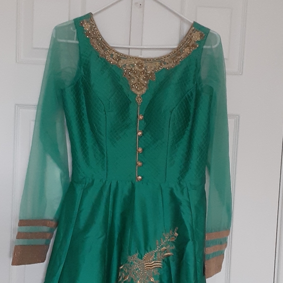 Elegant Evening Dress for women (brand new) - Picture 2 of 10